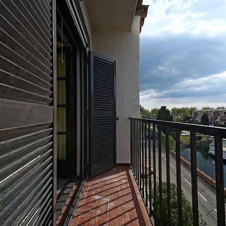 Bonito Apartamento Equipado, Cerca De La Playa Empuriabrava Eksteriør bilde